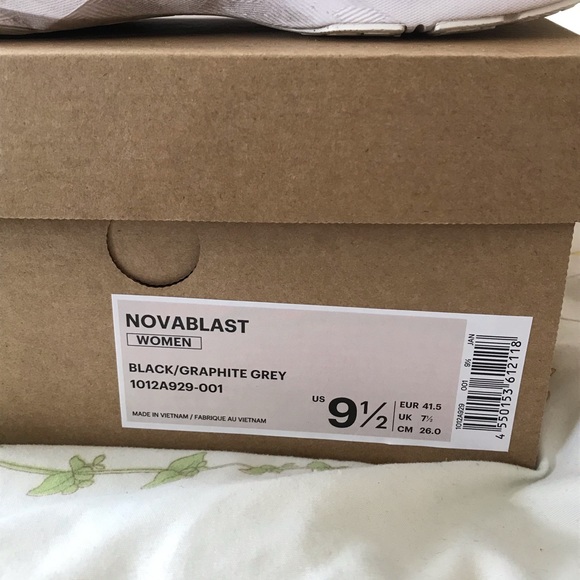 ASICS Novablast - Picture 7 of 8